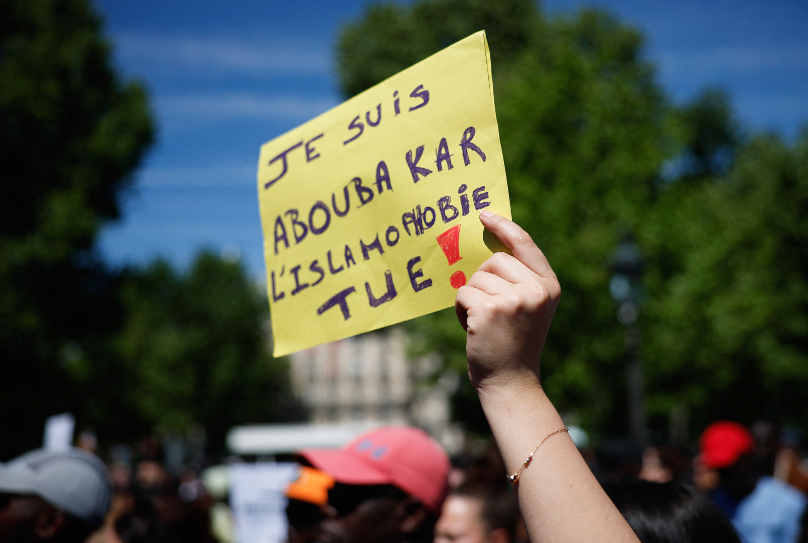 Collectif contre l’islamophobie en Europe : des salariés français en garde à vue, leur domicile perquisitionné
