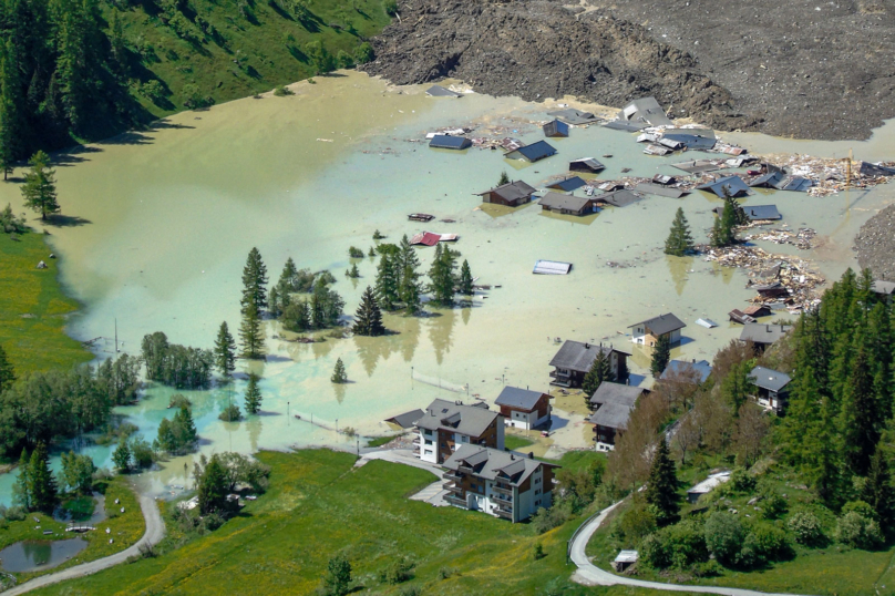 L’image : la fonte d’un glacier fait disparaître un village suisse