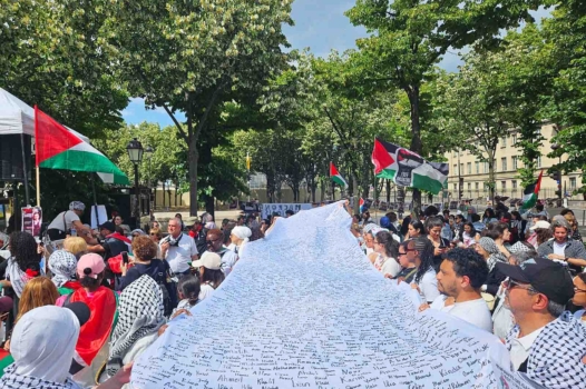 À Paris, des mères rassemblées pour les enfants de Palestine