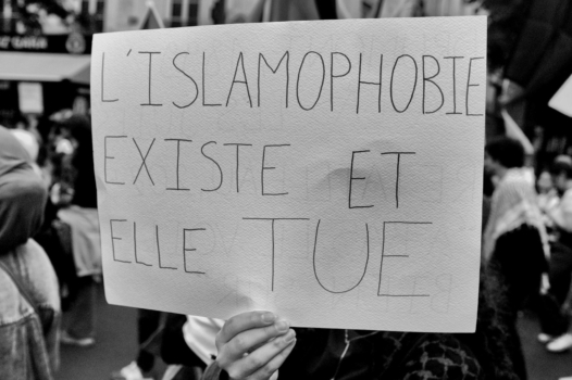 Comment les discours sur l’immigration alimentent l’islamophobie