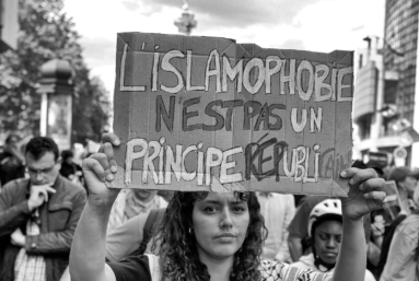 Extrême droite : un terrorisme passé sous silence