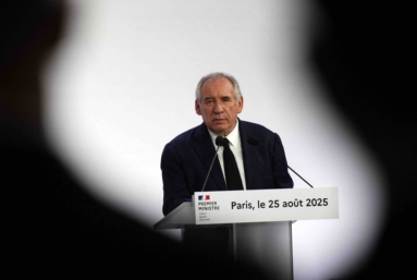 Pour se sauver, François Bayrou choisit sa chute