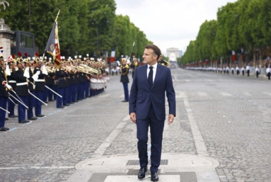 8 septembre : l'extrême centre en panique