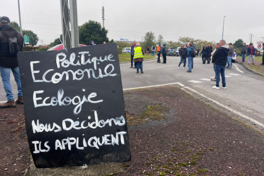 « Bloquons tout » : à la colère sociale, le RN préfère l’ordre et les urnes