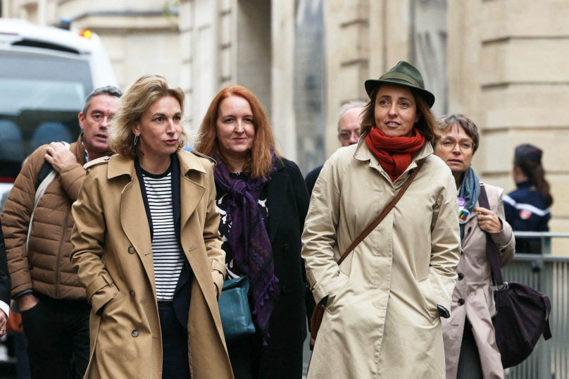 Reçus à Matignon, les syndicats repartent bredouille et en colère