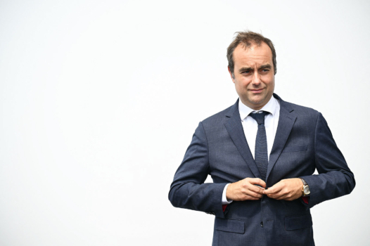 Lecornu, le dernier des macronistes pour enterrer la Macronie