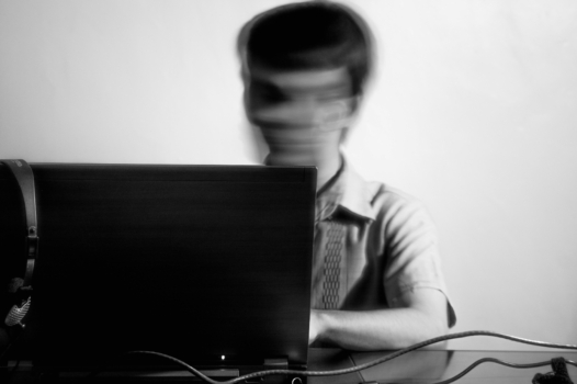 « Pour lutter contre les cyberviolences, il faut combattre le sexisme hors-ligne »