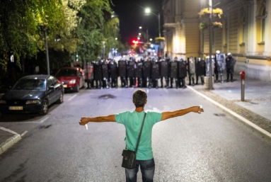 En Serbie, le régime Vučić tremble