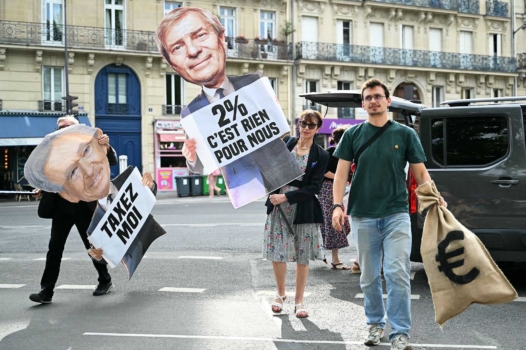 Zucman light : « Bolloré ou Arnault pourraient très bien être exonérés de cet impôt »