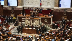 À l’Assemblée, Sébastien Lecornu gagne du temps grâce aux socialistes