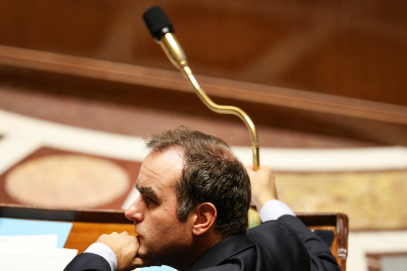 À l’Assemblée, Sébastien Lecornu dit merci aux socialistes