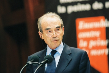 Robert Badinter : ardent défenseur de l'humanité