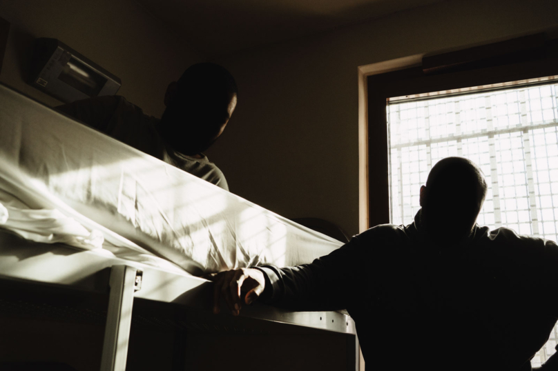 À la prison de la Santé, plus d’un millier de détenus dans l’ombre d’un seul, Sarkozy