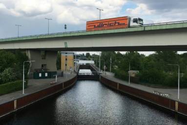 Le mégacanal de la discorde