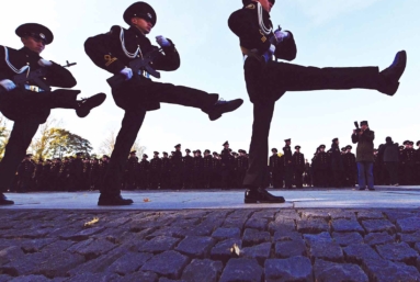 La menace russe divise la gauche