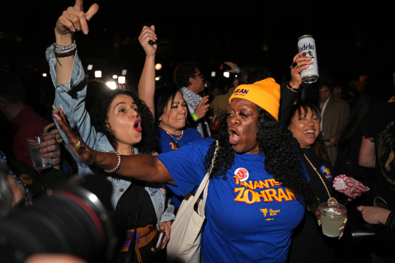 À New York : « J’ai voté pour la première fois aux élections municipales et c’était pour Mamdani »