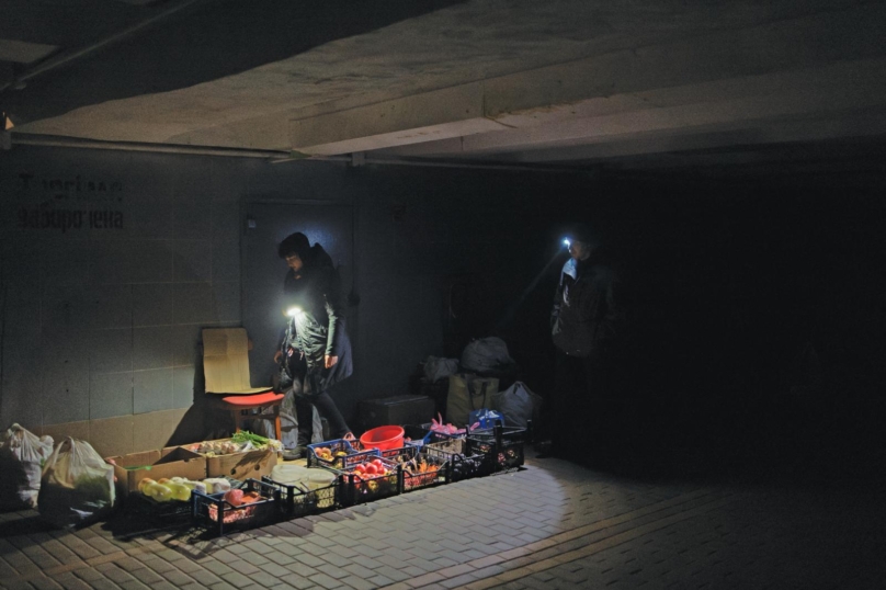 L’image : l’Ukraine dans le noir après des attaques massives