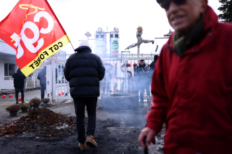 Comment la « taxe soda » sert à doper les profits et à licencier