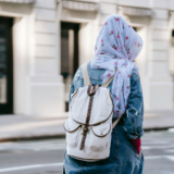 Voile : Wauquiez cible les mineures