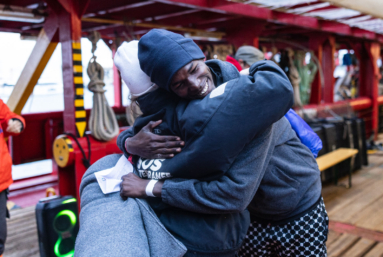 L&rsquo;image : l&rsquo;Ocean Viking de retour en mer