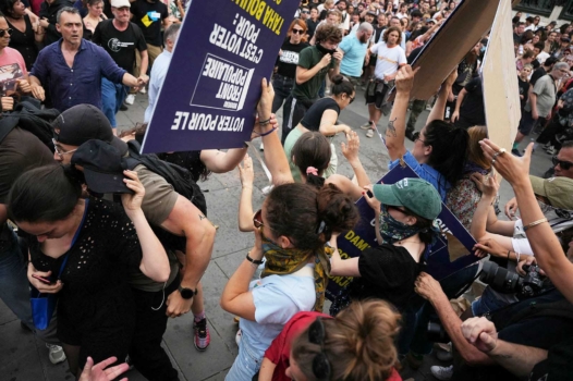 Némésis : la dissolution nécessaire que personne ne mentionne