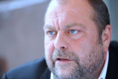 Défenseur des droits : un possible successeur qui fâche