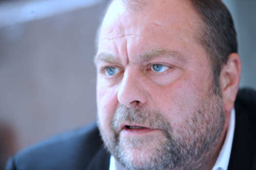 Défenseur des droits : un possible successeur qui fâche