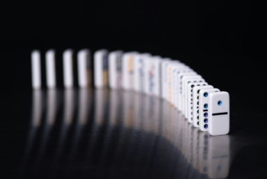 Le retour de la chute des dominos