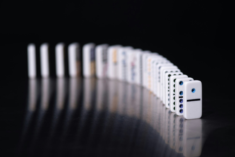 Le retour de la chute des dominos