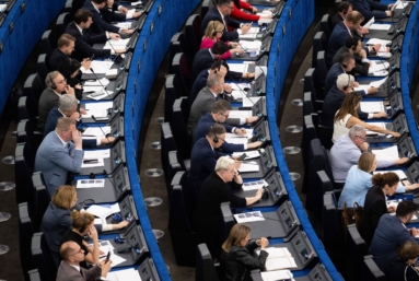 Comment l’Europe finance des fondations fascistes