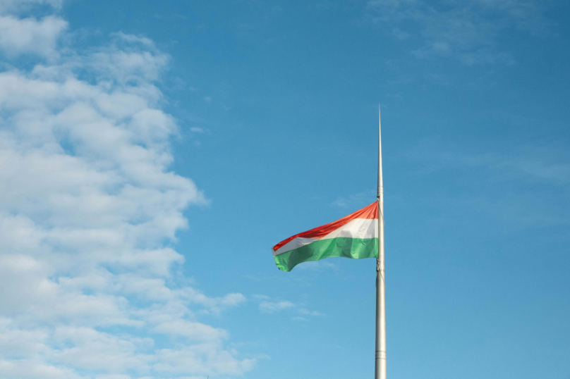 Hongrie : premier acte du gouvernement Magyar