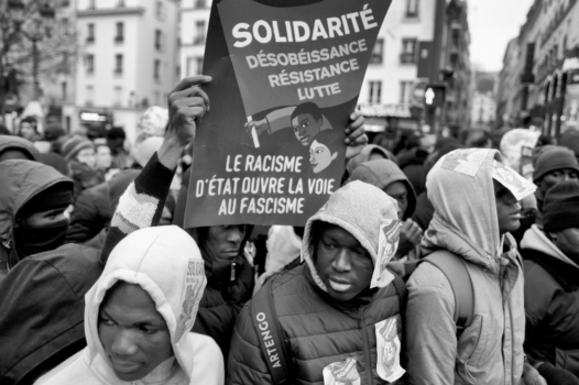 Marche des solidarités : comment les collectifs de sans-papiers investissent les luttes antifascistes