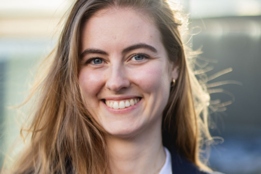 L&rsquo;eurodéputée LFI Emma Fourreau, cible de la peste brune