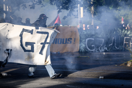 Comment la France et la Suisse ont muselé l’opposition au G7