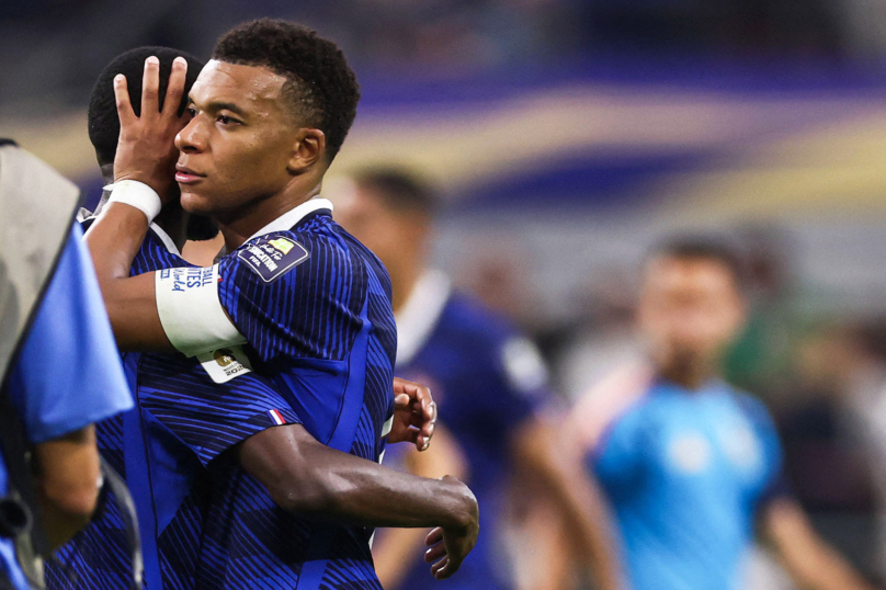 Assumer Mbappé, désarmer le monde