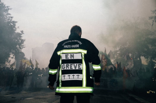 En images : le feu de la colère des pompiers
